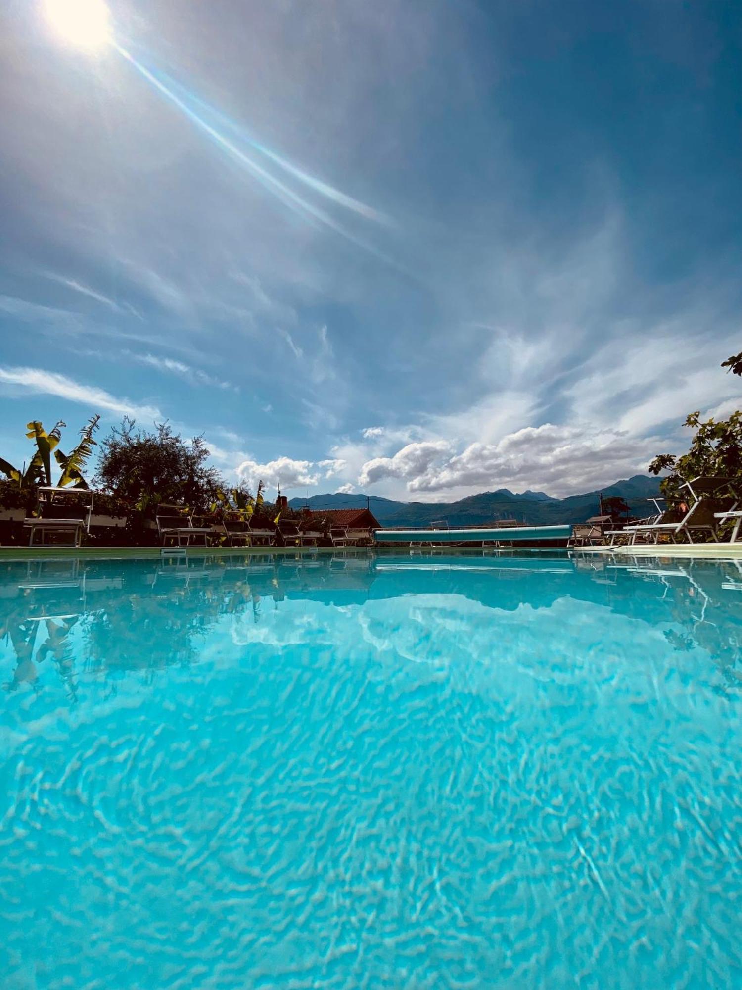 Hotel Ideal Мальчезине Экстерьер фото