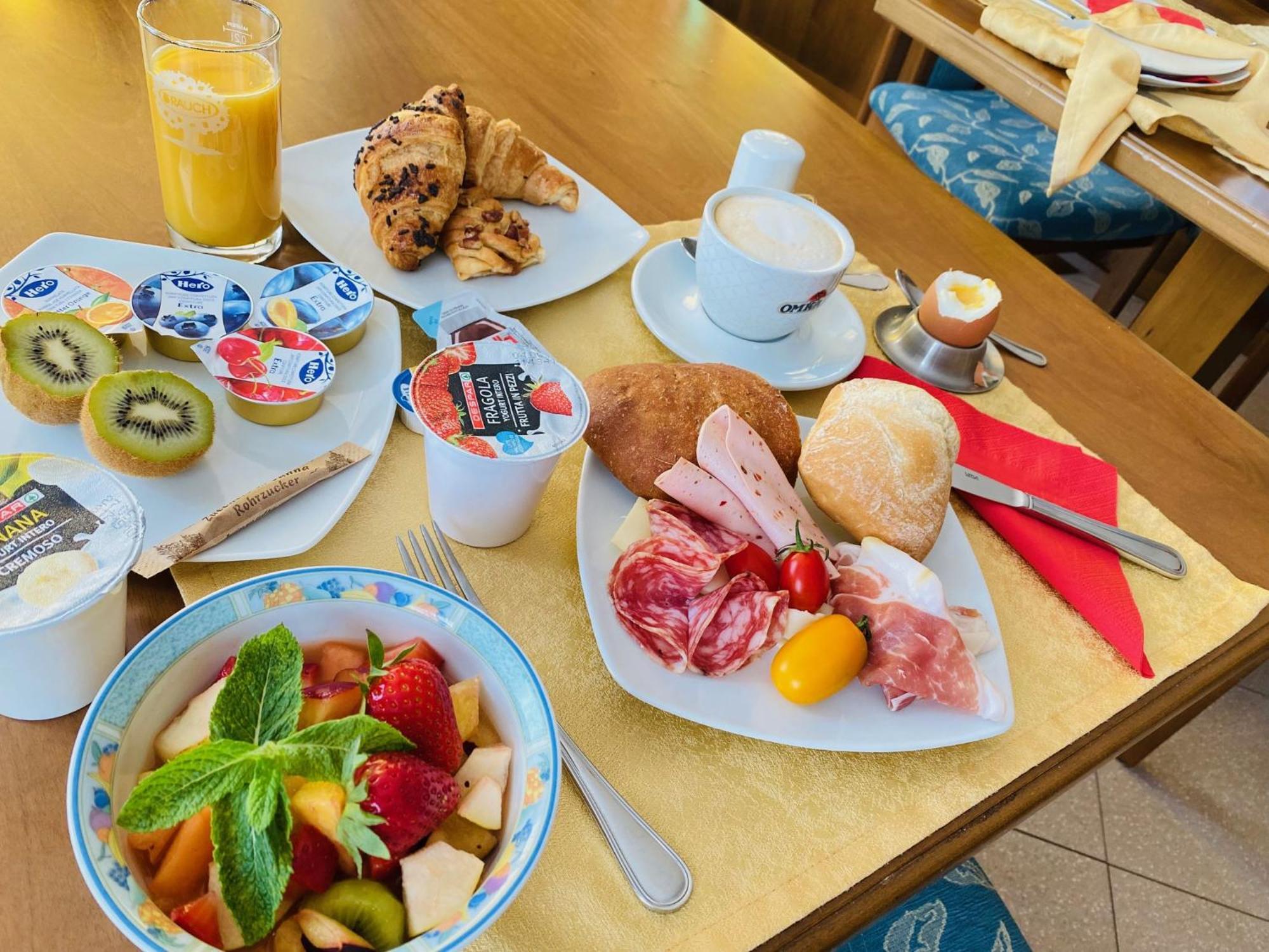 Hotel Ideal Мальчезине Экстерьер фото